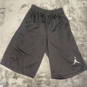 Jordan Boys Black Knee Length Athletic Basketball Shorts Size Medium